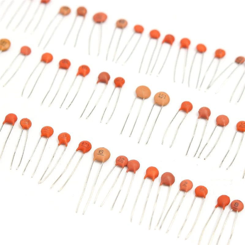 Conjunto de 250 condensadores cerámicos (varios valores)