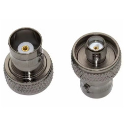 Adaptador SMA hembra a BNC hembra, versión especial en cromo negro